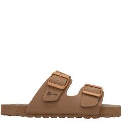 R 3.9 ER  ΣΑΝΔΑΛΙΑ MANEBI