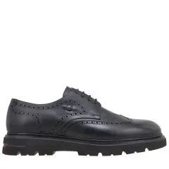 26153  CLASSIC LACE UP GUY LAROCHE
