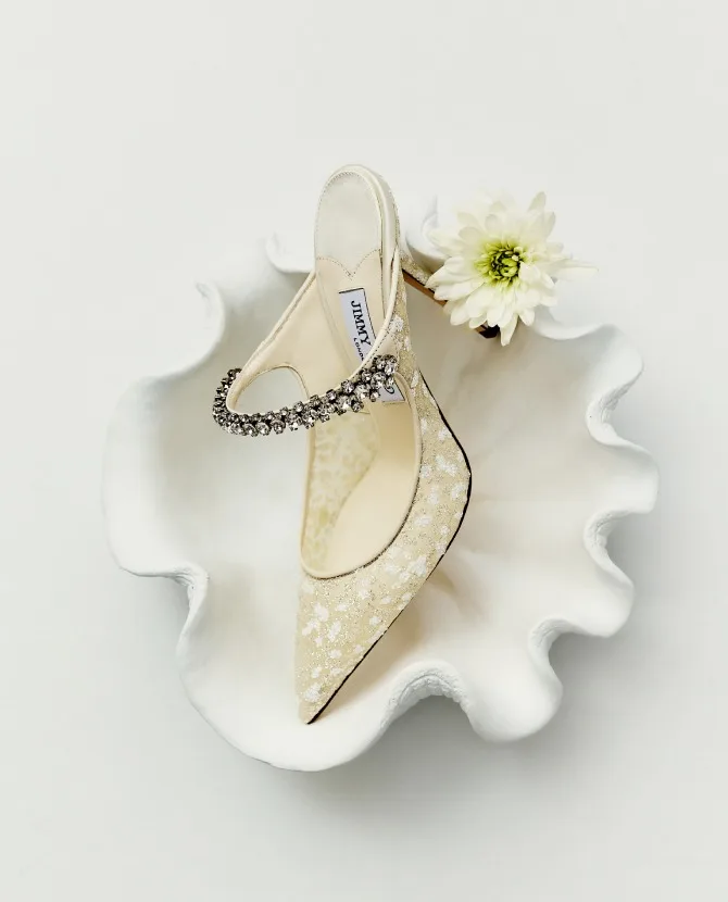 <strong>THE WEDDING EDIT</strong>Your time to shine. Discover distinctive creations to make a lasting impression.