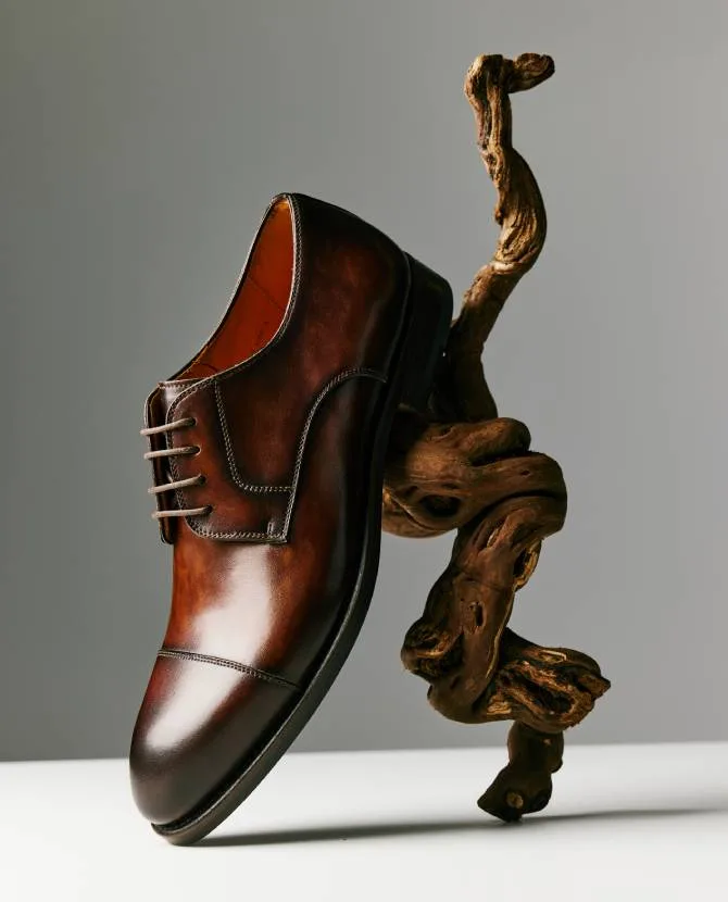 <strong>CLASSIC DERBY ELEGANCE</strong>Discover iconic derby styles that define a men’s wardrobe. 