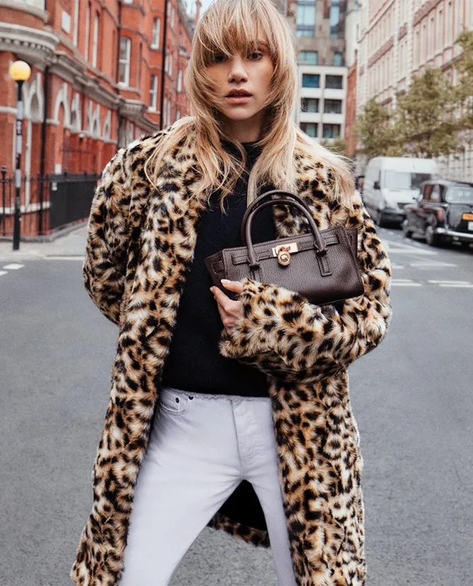 <strong>MICHAEL KORS EDIT</strong>Discover iconic Michael Kors handbags, footwear and accessories for effortless everyday style.
