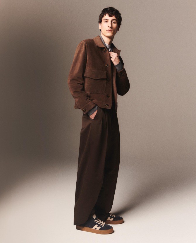 <strong>Hogan, Reimagined:</strong>The new men’s collection steps forward with sleek silhouettes, refined finishes and the effortless Italian attitude of Hogan. 