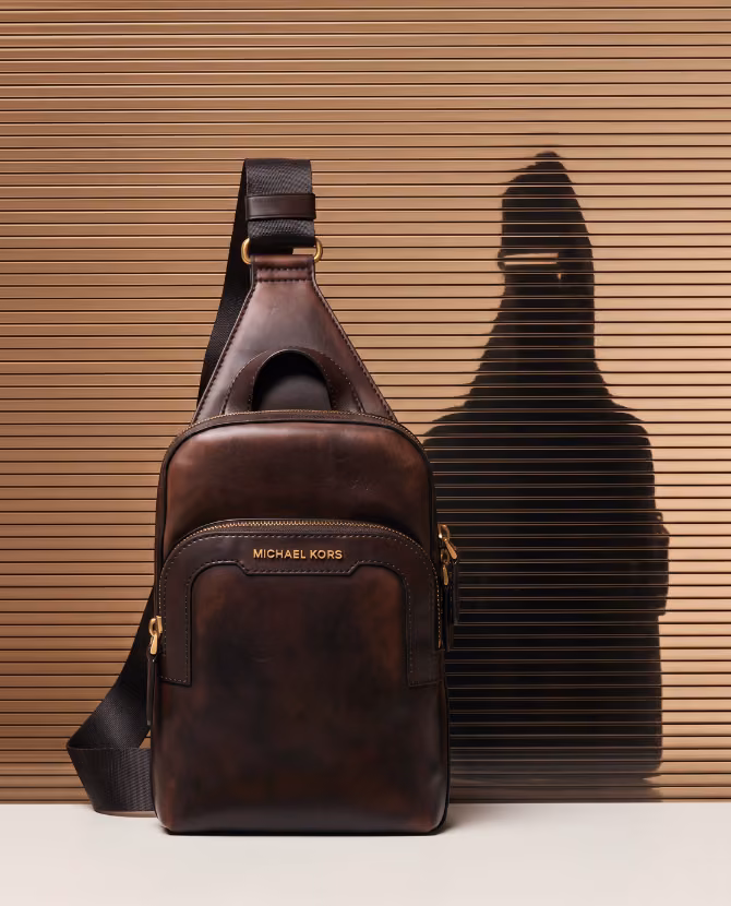 <strong>MICHAEL KORS MEN</strong>Modern essentials for life on the move.