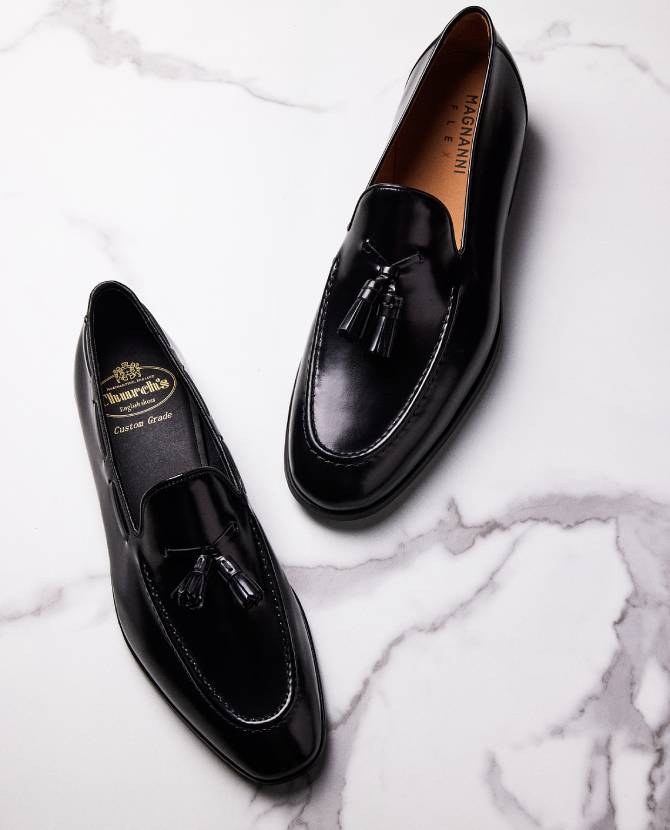 <strong>SLIP ON LOAFERS</strong>Fall favorite shoe style is back for modern and iconic looks