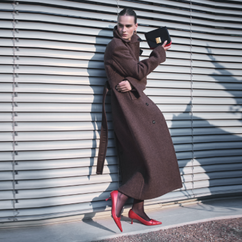 <strong>METAPHYSICA</strong>The new KALOGIROU campaign for Fall-Winter 2024-25 reveals with precise movements the trends of the new era. 